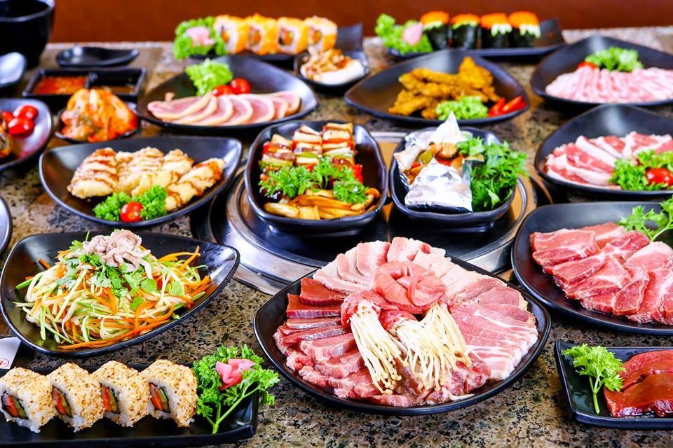 Những quán buffet lẩu nướng kết hợp  địa chỉ ăn uống lý tưởng 20/11. Những quán này có ưu điểm là không gian trẻ trung, thoải mái, dân dã Bạn có thể thoải mái ăn mọi món ăn trong thời gian tùy thích với một khoản tiền cố định mà không lo phát sinh chi phí.